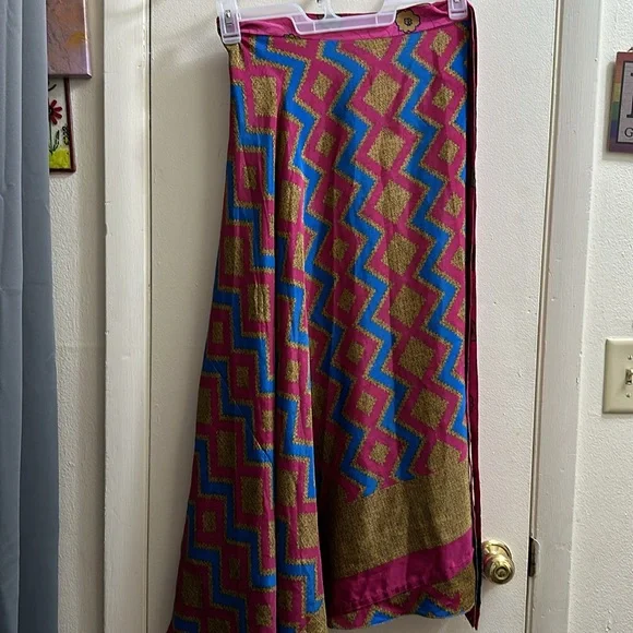 Repurposed sari wrap skirt - Picture 5 of 10